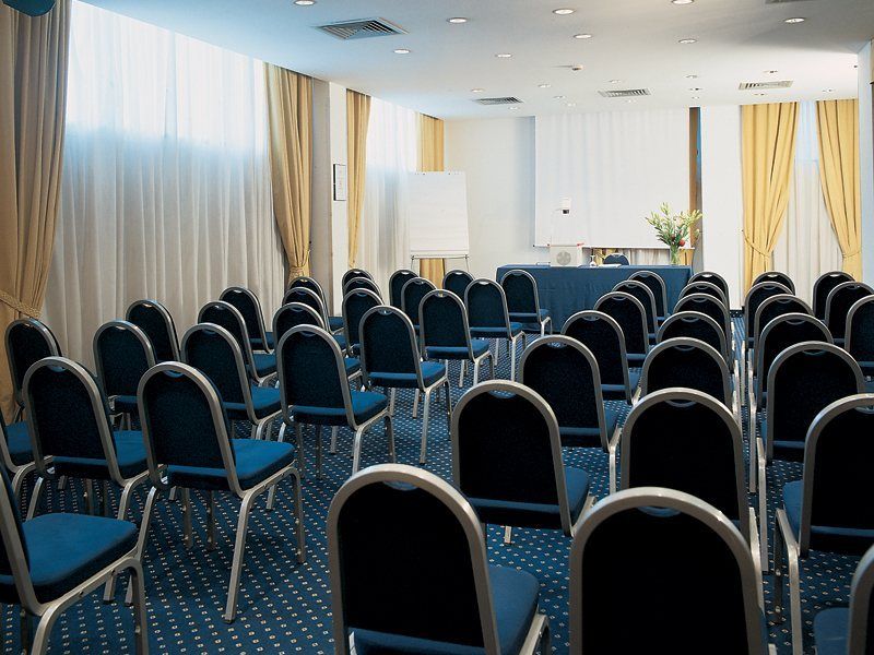 Unahotels Mediterraneo Hotel Milano